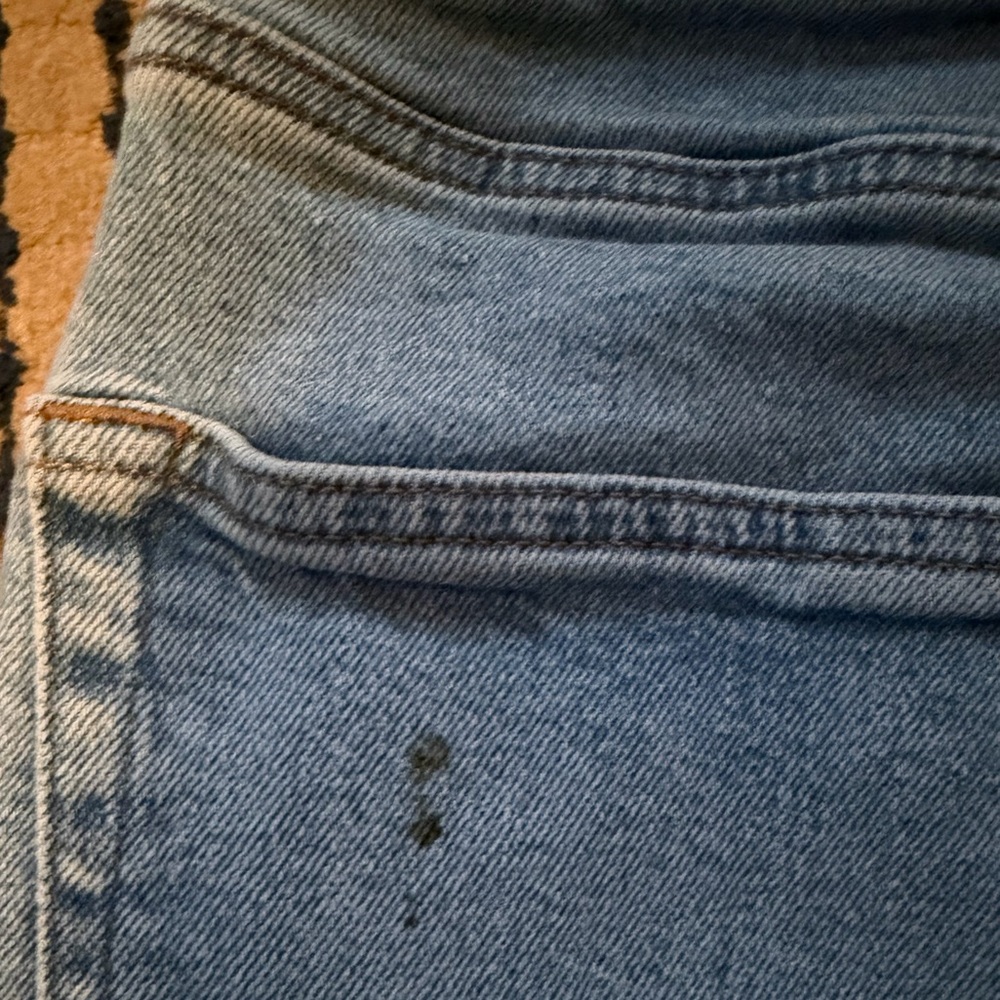 H&M light wash regular fit jeans. Size 30 x30. GUC - Picture 5 of 7